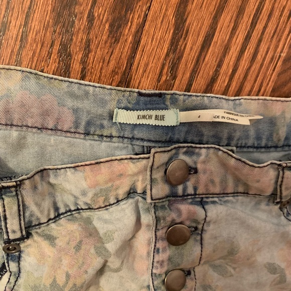 urban outfitters high waisted floral shorts - Picture 3 of 3